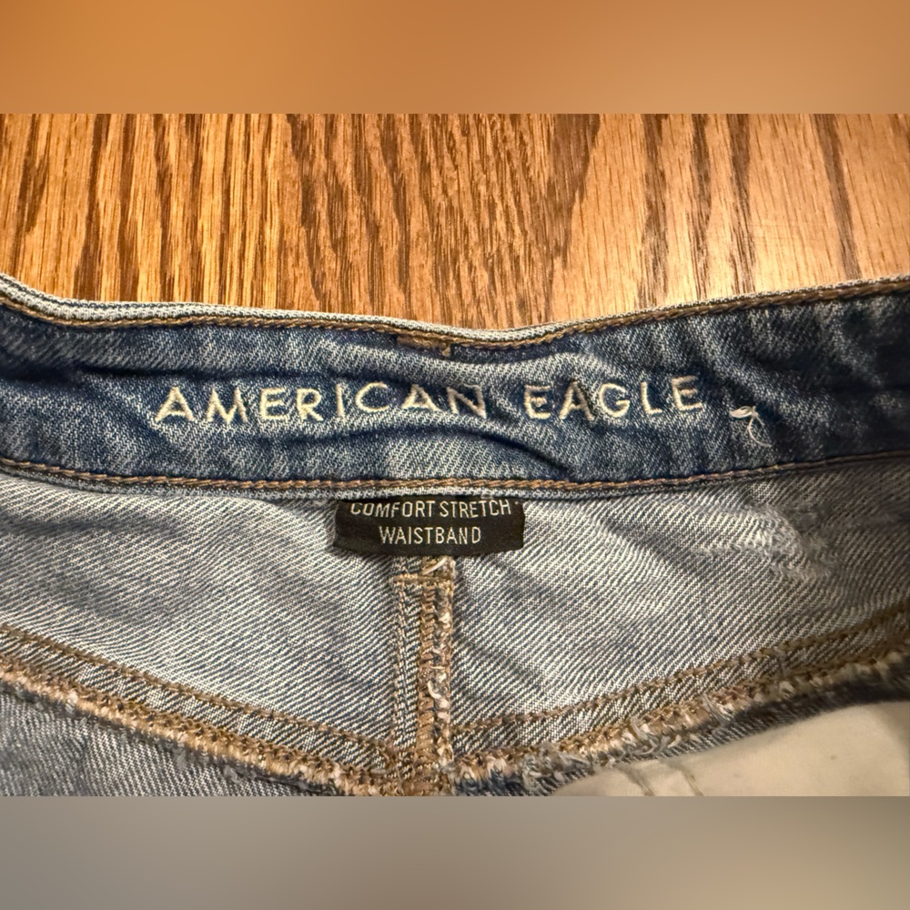 American Eagle Outfitters Light Blue Distressed Denim Shorts - Picture 4 of 8
